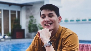 img-title Kekasih Baru Eks Pacar Mikha Tambayong hingga Gantungan Tas Shandy Aulia