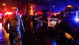 FOTO: Suasana Mencekam Baku Tembak di New Jersey