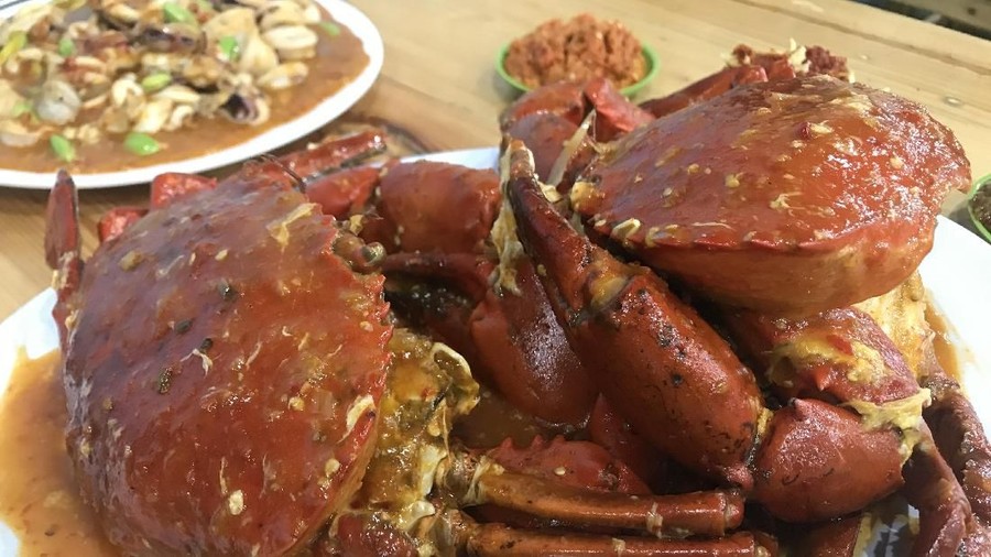 Bikin Laper episode ini akan mencicipi nikmatnya seafood dan pedasnya sambal setan.