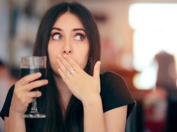 Kenali 4 Kebiasaan Minum yang Picu Masalah Kesehatan Hati