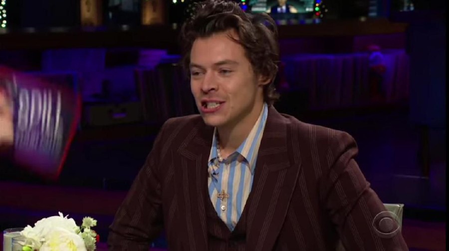 Harry Styles memakan kalajengking dibandingkan harus menjelekkan One Direction.