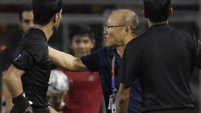 Vietnam tak mematok target juara setelah hasil undian Piala AFF 2020 yang menempatkan mereka bersama Timnas Indonesia dan Malaysia.