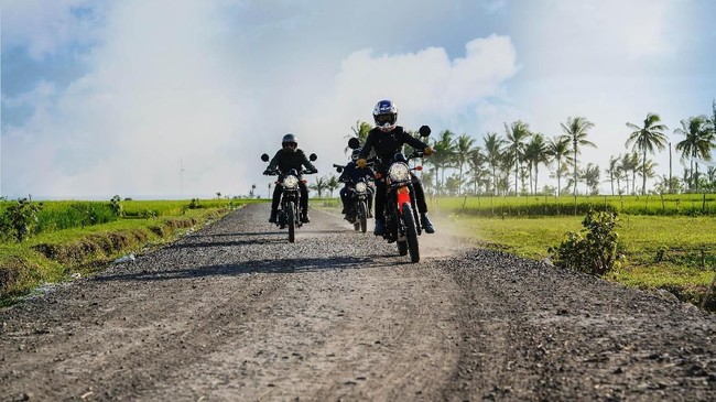 Pengendara sepeda motor harus lebih santai dan memperhatikan kondisi di sekitar untuk menghindari insiden yang tidak diinginkan.