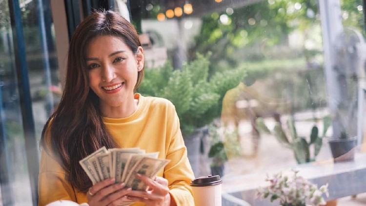 Bunda, simak ramalan zodiak hari ini mengenai keuangan, asmara, karier, dan peruntungan lainnya yuk! Hubungan Aquarius dengan suami jadi canggung, ada apa ya?