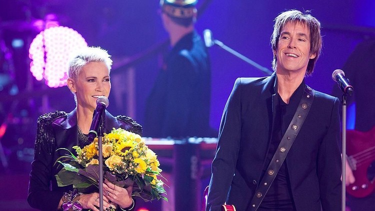 Marie Fredriksson MADRID, SPAIN - NOVEMBER 18: Marie Fredriksson of Roxette performs on stage at Palacio de Vistalegre on November 18, 2011 in Madrid, Spain. (Photo by Carlos Alvarez/Getty Images)