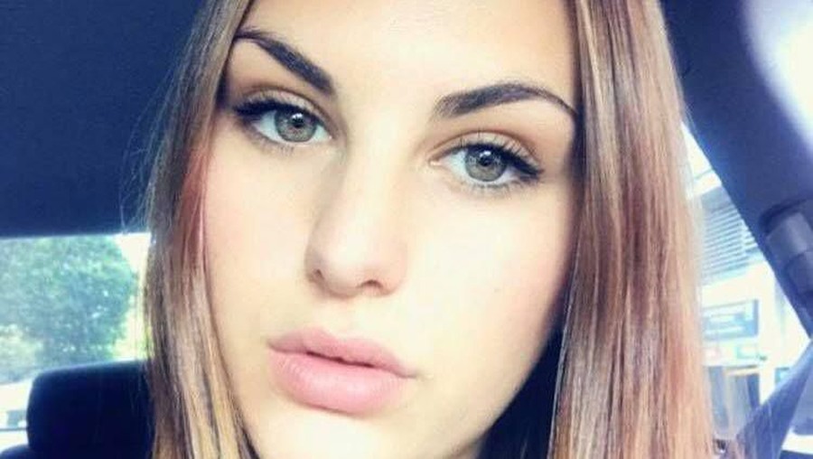 Selebram Monique Marina Agostino ditahan pihak kepolisian usai merampok 4 toko dalam waktu 1 jam.