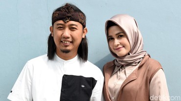 img-title Selamat, Istri Ade Jigo Hamil Anak Pertama
