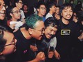 Tumpah Ruah 'Guilty Pleasure' dalam Wadah Karaoke Massal