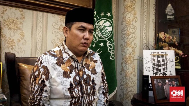 PBNU merespons ditangkapnya YouTuber Muhammad Kace terkait penistaan agama oleh kepolisian di Bali pada Rabu (25/8).
