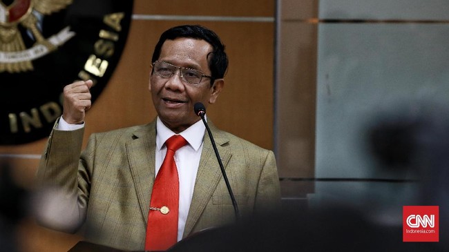 Menko Polhukam Mahfud MD mengatakan bahwa anggaran sejumlah lembaga diubah dan dialihkan untuk pemulihan ekonomi akibat pandemi Covid-19.