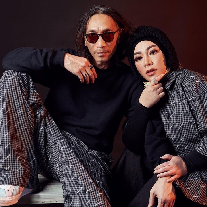 <p>Melly dan Anto juga sering terlihat mesra di unggahan sosial media mereka. (Foto: Instagram @antohhoed)</p>