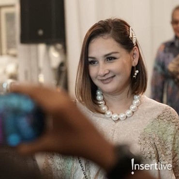 Ibunda Jokowi Meninggal, Sederet Artis Beri Doa Menyentuh