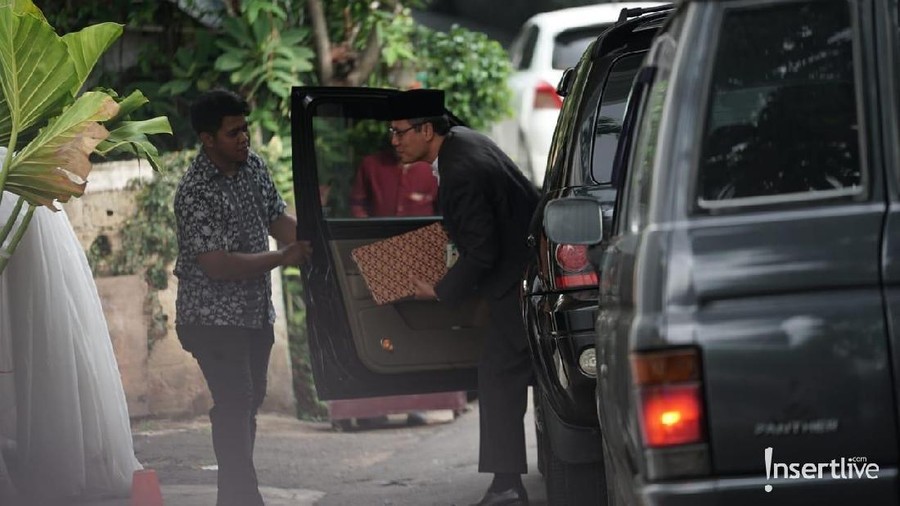 Detik-detik menuju pernikahan Cut Tari dan Richard Kevin pada sore ini, Kamis (12/12) pukul 16.00 WIB di Jalan Bambu Kuning, Cilandak.