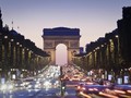 Tekan Penyebaran Covid-19, Macron Terapkan Jam Malam di Paris