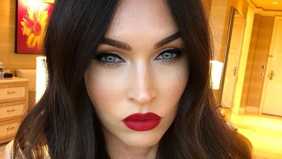 Megan Fox dan suaminya menyekolahkan ketiga anaknya ke sekolah alam yang mengajarkan untuk saling memiliki rasa tenggang rasa satu sama lain.