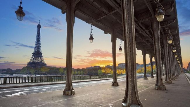 5 Cara Unik Menikmati Pemandangan Menara Eiffel Selain Champ de Mars, Trocadero, Notre Dame, atau Arc de Triomphe, sebenarnya ada lima cara lain untuk menikmati pemandangan Menara Eiffel.