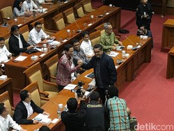 Legislator PKS Ingatkan Nadiem Presentasi Pakai Bahasa Indonesia