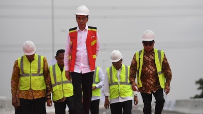 KPK menemukan potensi kerugian negara mencapai Rp4,5 triliun dari pembangunan jalan tol di Indonesia era pemerintahan Jokowi.