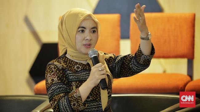 Menteri Keuangan Sri Mulyani dan Direktur Utama Pertamina Nicke Widyawati masuk daftar wanita paling berpengaruh di duna versi Forbes 2021.