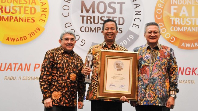 PT Bukit Asam Tbk meraih dua penghargaan sekaligus yakni Indonesia Most Trusted Companies dan Asia's Most Trusted Coal Mining Company.