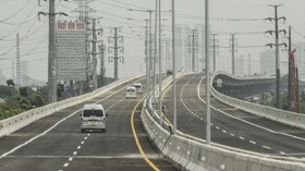 Sistem Buka Tutup Diberlakukan di Tol Layang MBZ Arah Cikampek