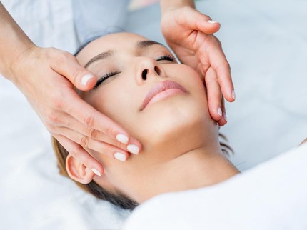 Bolehkah Bunda Lakukan Perawatan Wajah Botox saat Menyusui?