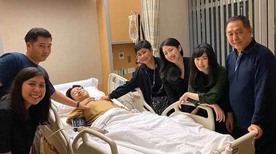 Operasi pengangkatan kanker ginjal yang dijalani Vidi Aldiano akhirnya selesai dan berjalan dengan lancar.