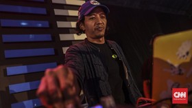Oomleo, Sang Pionir Tren Karaoke Massal
