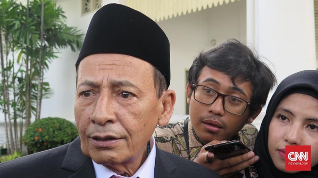 Anggota Dewan Pertimbangan Presiden yang juga pendakwah Luthfi bin Yahya alias Habib Luthfi menghadap Presiden Joko Widodo di Istana Kepresidenan Jakarta.