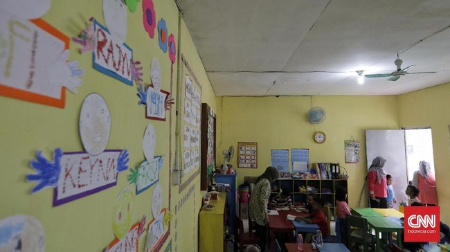 Pengelola PAUD memahami saat orang tua siswa yang kehidupan perekonomiannya terdampak corona tak lagi mampu membayar SPP. 
