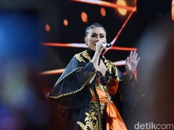 iHeartRadio Music Awards 2020, Kamu Vote Agnez Mo atau Stephanie Poetri?