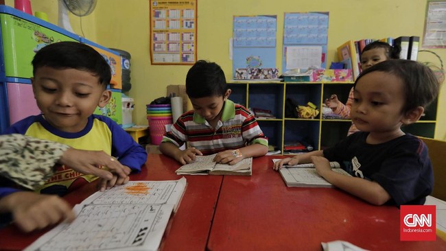 IAKMI mengingatkan berdasarkan temuan IDAI per 5 Juli, kasus Covid-19 pada anak berusia 0-18 tahun mencapai 12,5 persen atau sekitar 250.000 anak.