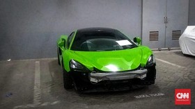Selidiki Dokumen Resmi, Polda Jatim Sita Ferrari dan McLaren