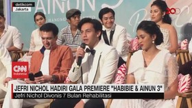 VIDEO: Jefri Nichol Hadiri Gala Premiere 'Habibie & Ainun 3'