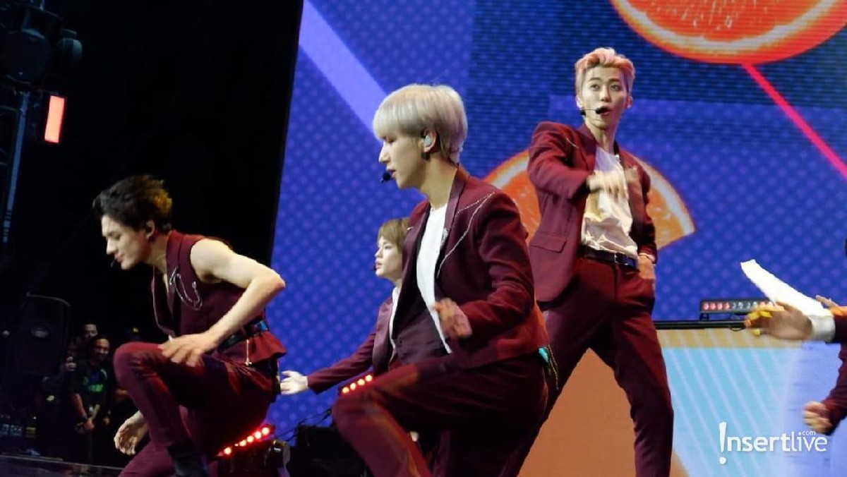 Beberapa potret keren saat personel NCT Dream tampil keren di HUT Transmedia ke-18&period;