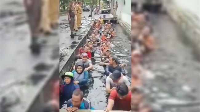 Badan Kepegawaian Daerah membenarkan terjadi peristiwa pegawai honorer diperintah masuk ke got saat tes perpanjangan kontrak.