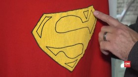 VIDEO: Jubah Superman dan Pipa Bilbo Baggins Akan Dilelang