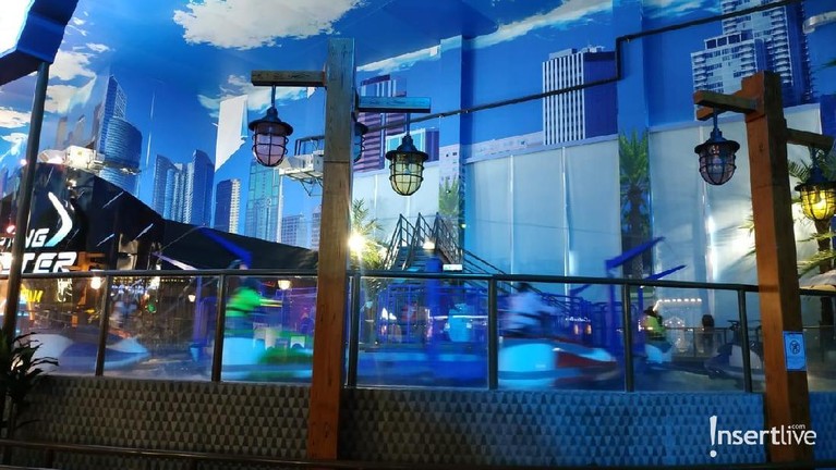 HUT Transmedia, Penonton Mulai Penuhi Trans Studio Cibubur Tinggal menghitung jam jelang acara HUT Transmedia ke-18. Para penonton pun sudah mulai memenuhi lokasi acara di Trans Studio Cibubur. Seperti apa suasananya?