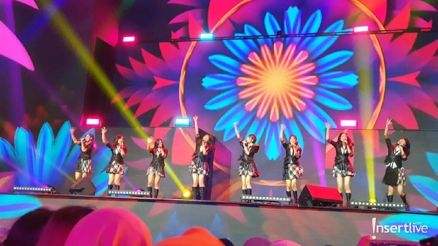 JKT48 ikut meramaikan penampilan mereka di HUT Transmedia ke-18