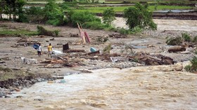 Banjir Bandang, Tiga Rumah Hanyut di Labuan Batu Sumut