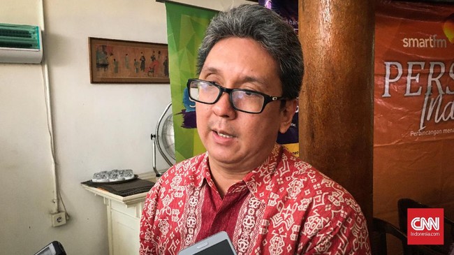 Ekonom Berly Martawardaya menyorot rendahnya upaya transformasi hijau pemerintah yang tercermin dari minimnya porsi APBN untuk pembangunan rendah karbon.