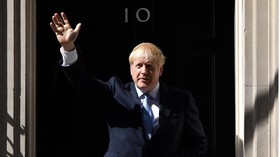 Keluar dari RS, Boris Johnson Klaim Akan Kalahkan Corona