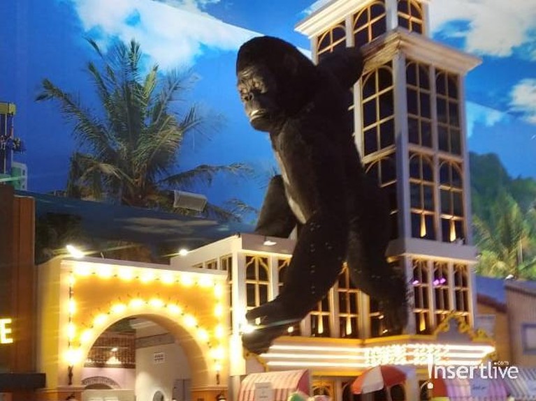 HUT Transmedia, Penonton Mulai Penuhi Trans Studio Cibubur Tinggal menghitung jam jelang acara HUT Transmedia ke-18. Para penonton pun sudah mulai memenuhi lokasi acara di Trans Studio Cibubur. Seperti apa suasananya?