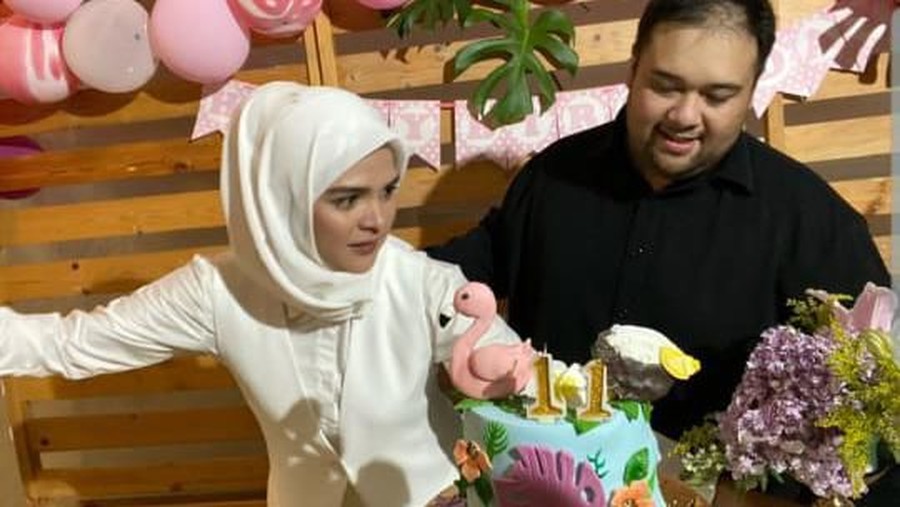 Misteri Hubungan Didi Mahardika dan Mantan Istri Enji Baskoro Didi Mahardika dan Rosmanizar sempat kepergok jalan bareng beberapa kali.