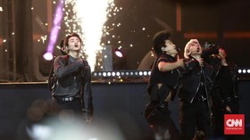 FOTO: EXO dan Semarak Puncak HUT 18 Transmedia
