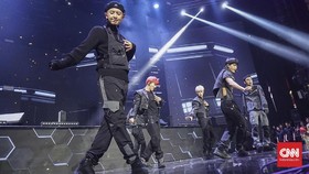 EXO Tembakkan Pesona 'Love Shot' di HUT 18 Transmedia