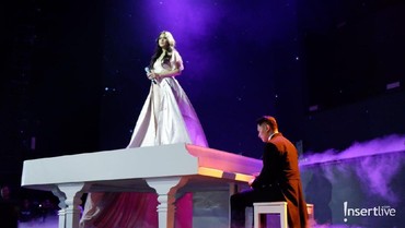 img-title Nyanyi 'Kali Kedua' Diiringi Piano, Raisa Buat Penonton HUT Transmedia Baper