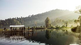 Berkemah di Sudut Eksotis Situ Gunung