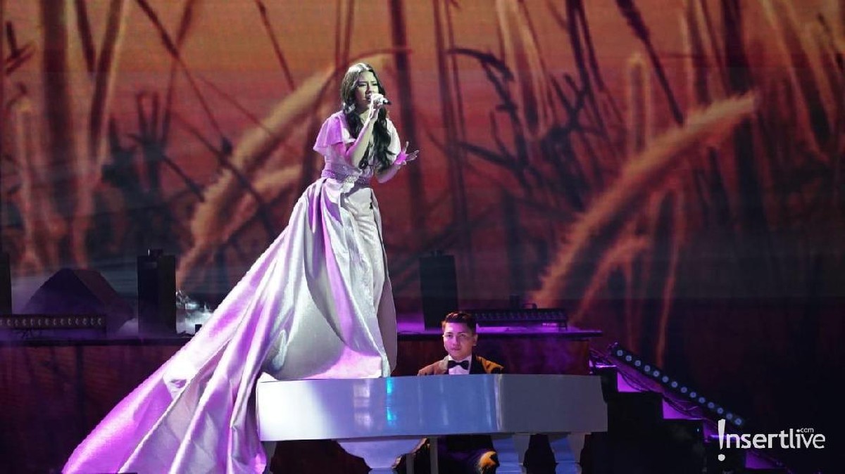 Raisa&comma; Bunga Citra Lestari&comma; Ayu Ting Ting dan Marcell menjadi penyanyi yang juga mengisi kemeriahaan HUT Transmedia ke-18&period;