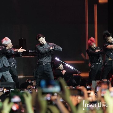 Tutup Penampilan, EXO: Selamat Ulang Tahun Transmedia!